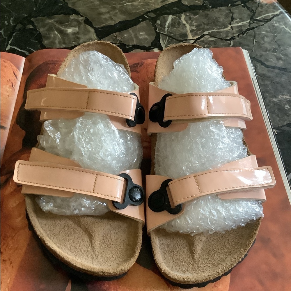 Birkenstock birkis light pink patent leather Madura sandals size 7